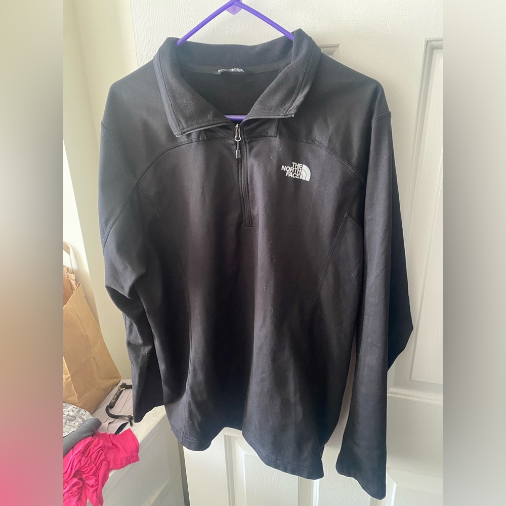 Black 3/4 zip north face pull over